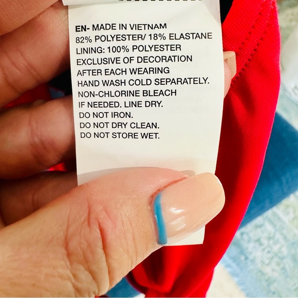 Nike Red One Piece Racerback Competitive Swimsuit size 4 (or size 30) NWT - Picture 12 of 12